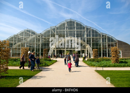 Eingang zum Glashaus RHS Wisley Gärten Surrey England Stockfoto