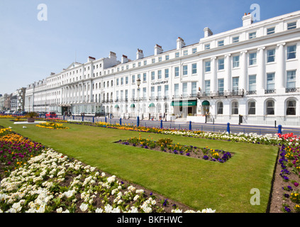 Claremont Hotel Seafront Eastbourne East Sussex Rasen Gärten Stockfoto