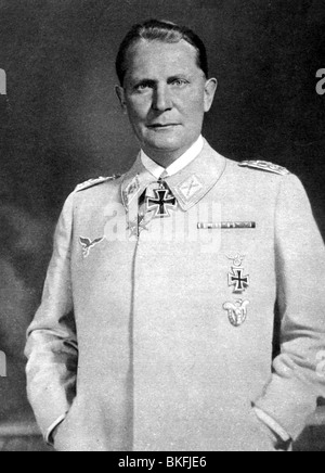 Göring, Hermann, 12.1.1893 - 15.10.1946, deutscher Politiker (NSDAP), Generalfeldmarschall, Oberbefehlshaber der Luftwaffe, halbe Länge, in Uniform, ca. 1940, Stockfoto