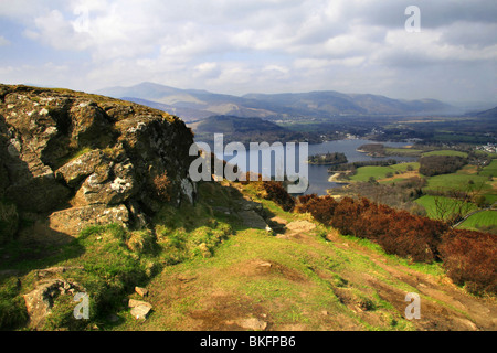 Derwentwater und Keswick im späten Frühling betrachtet von Walla Crag Stockfoto