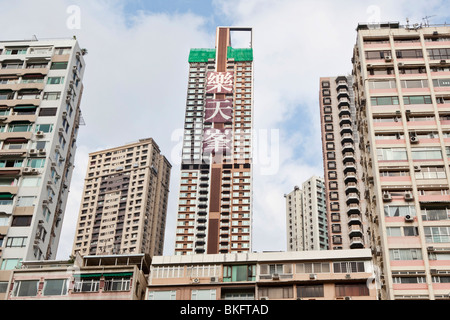 Blickte zu Wohnblocks in Happy Valley Stockfoto