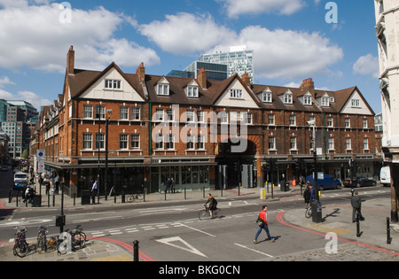 Spitalfields alte Markt London UK. Kommerzielle Straße E1. HOMER SYKES Stockfoto