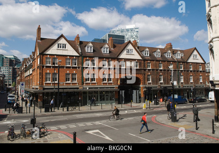 Spitalfields Old Market London UK. Geschäftsstraße E1. 2010 2010er Jahre HOMER SYKES Stockfoto