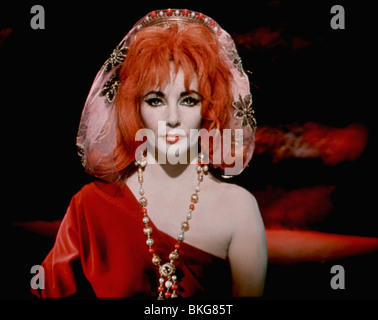 DOKTOR FAUSTUS (1967) ELIZABETH TAYLOR DFST 010 Stockfoto