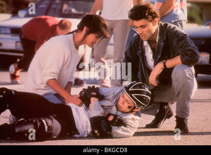 STRAHLEND DER CUBE (1989) (SKATE OR DIE) MINH LUONG, CHRISTIAN SLATER, STEPHEN BAUER GLTC 020 Stockfoto