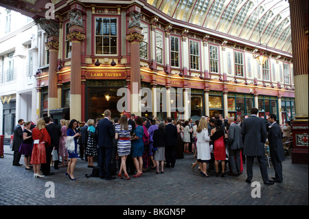 Hochzeit Party am Leadenhall Market, ist die Markthalle in der City of London Stockfoto