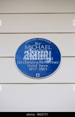 Englisches Erbe blaue Plakette markiert ein Haus von Sir Michael Costa, Dirigent und Orchester Reformator in Pimlico, London, england Stockfoto