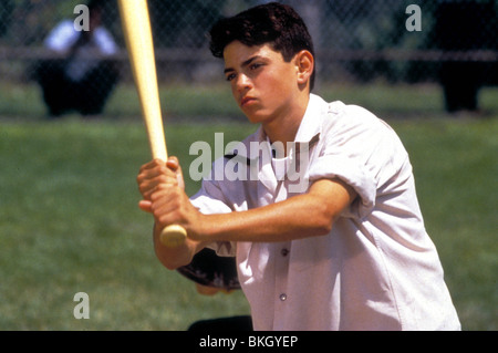 DIE SANDLOT KIDS (1993) MIKE VITAR GOLFKOMPLEX 091 Stockfoto