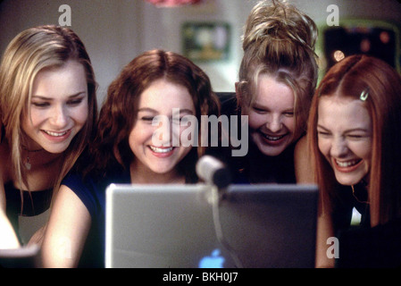 ÜBERNACHTUNG (2004) MIKA BOOREM, ALEXA VEGA, KALLIE FLYNN CHILDRESS, SCOUT TAYLOR-COMPTON SLPO 001-21 Stockfoto