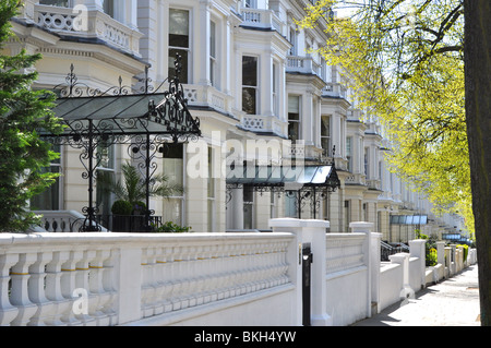 Holland Park-eine Straße von Luxus-Immobilien in West-London-UK Stockfoto