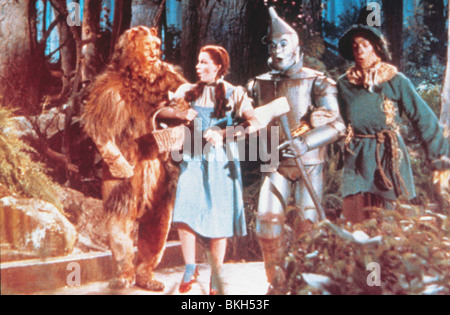 DER ZAUBERER VON OZ (1939) BERT LAHR, JUDY GARLAND, JACK HALEY, STRAHL BOLGER WOZ 048 Stockfoto