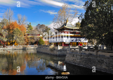 Meditation-Tempel des Dalai Lama, Sommerpalast Norbulingka, Lhasa, Tibet. Stockfoto