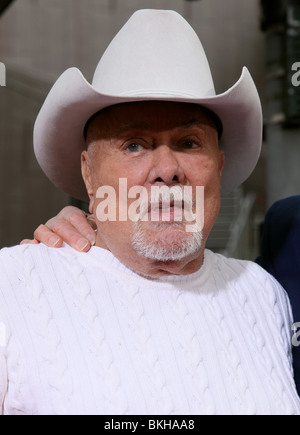 TONY CURTIS Start der TCM CLASSIC FILM FESTIVAL LOS ANGELES CA 22. April 2010 Stockfoto