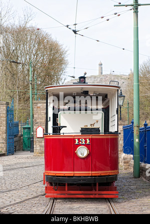 Ehemalige Cardiff City Straßenbahn auf dem Display an das National Tramway Museum in Crich nahe Matlock in Derbyshire Stockfoto