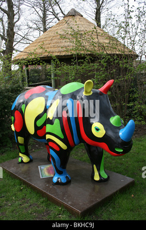 Sploge das Nashorn. Chesters Rhinomania Kunstausstellung Teil. Genommen bei Chester Zoo, England, UK Stockfoto