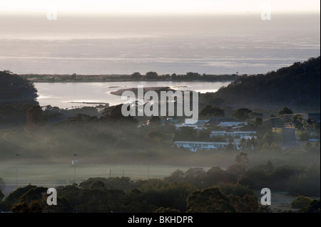 Stadt von Merimbula im Morgengrauen, New-South.Wales, Australien. Stockfoto