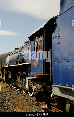 Die SAR-Klasse 2828 Dampflokomotive eine Museumsbahn Transnet-Engine, die QE II während eine königliche geschleppt Besuch in Südafrika Stockfoto