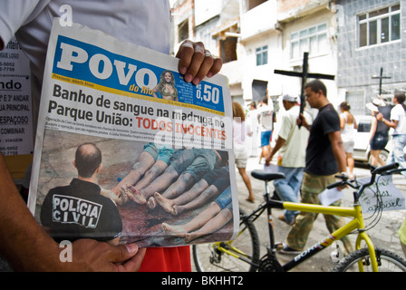 Demonstration gegen Polizei Gewalt, Favela da Maré, Rio De Janeiro, Brasilien. Stockfoto
