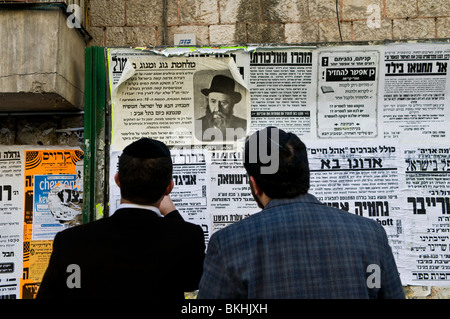 Tägliche Szene im Viertel Mea Shearim in Jerusalem. Stockfoto