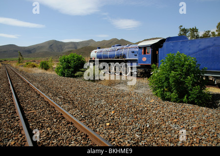 Die SAR-Klasse 2828 Dampflokomotive eine Museumsbahn Transnet-Engine, die QE II während eine königliche geschleppt Besuch in Südafrika Stockfoto