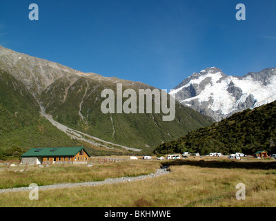 White Hills Camping unter dem Mueller Gletscher im Aoraki Mount Cook National Park, Canterbury, Neuseeland Stockfoto