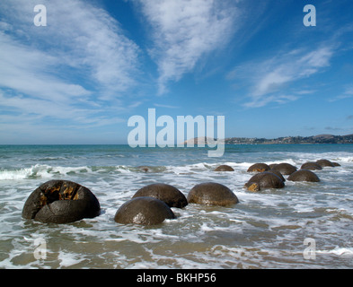 Die Moeraki Boulders in der Nähe von Oamaru auf der Südinsel Neuseelands Stockfoto