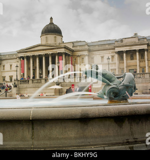 Trafalgar Square in London Springbrunnen Stockfoto