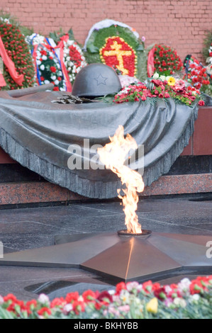 Rote Armee-Denkmal in Alexander Park außerhalb der Mauern des Kreml in Moskau, Russland Stockfoto