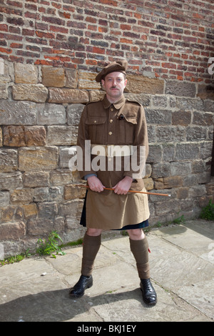 Erster Weltkrieg, erster Weltkrieg, erster Weltkrieg oder der große Krieg, Reenactor, ein uniformierter schottischer Soldat des britischen Black Watch Regiments, Whitby, Großbritannien Stockfoto