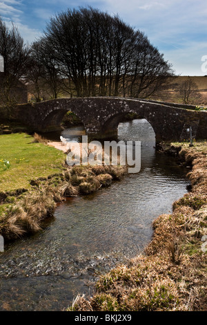 die bekannte Brücke auf zwei Brücken Devon England Stockfoto