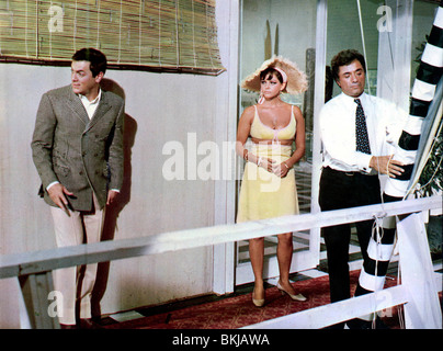 DON'T MAKE WAVES (1967) TONY CURTIS, CLAUDIA CARDINALE DMWV 008 FOH Stockfoto