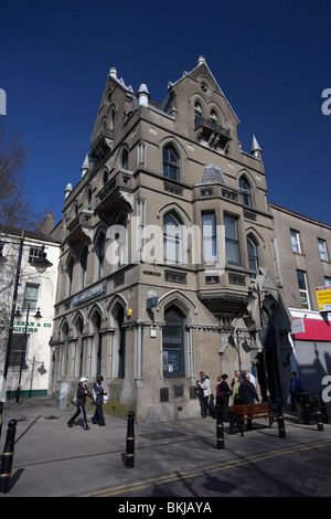 Das historische nördlichen Bankgebäude an der Haupteinkaufsstraße von Hügel Straße Newry County down Nordirland Vereinigtes Königreich Stockfoto