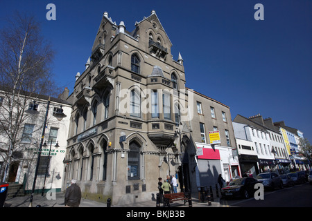 Das historische nördlichen Bankgebäude an der Haupteinkaufsstraße von Hügel Straße Newry County down Nordirland Vereinigtes Königreich Stockfoto