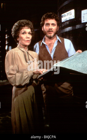 FALCON CREST (TV) JANE WYMAN, ROBERT FOXWORTH FALC 021 Stockfoto