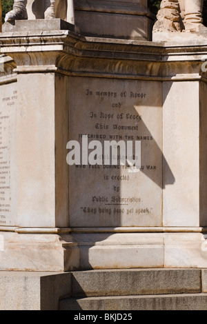 Inschrift auf Anglo-Zulu Kriegerdenkmal in Pietermaritzburg, KwaZulu Natal, Südafrika. Stockfoto