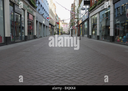 Ein seltener Anblick, eine leere Carnaby Street in Londons West End, das ist in der Tat die Ruhe vor dem Sturm. Stockfoto