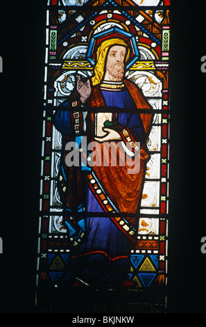 England, London, Allerheiligen, Buntglas Kirchenfenster Darstellung Enoch Stockfoto