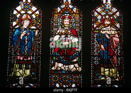 England, London, All Saints Church, Glasfenster, die Darstellung von Augustinus von Hippo, Jesus Christus und die heiligen Eduard Stockfoto