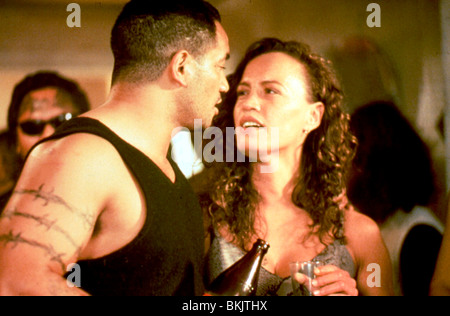 EINST WAREN KRIEGER (1994) TEMUERA MORRISON, RENA OWEN OWWR 008 Stockfoto