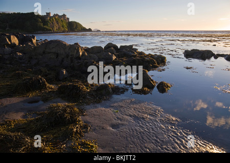 Culzean Castle bei Sonnenuntergang von Segganwell, Ayrshire, Schottland. Stockfoto