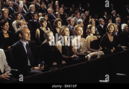 THE UPSIDE OF ANGER (2005) KEVIN COSTNER, EVAN RACHEL WOOD, KERI RUSSELL, ALICIA WITT, ERIKA CHRISTENSEN, JOAN ALLEN USOA 001-22 Stockfoto