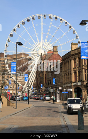 Das Rad der Sheffield aus Surrey Street, Sheffield, South Yorkshire, England, UK. Stockfoto