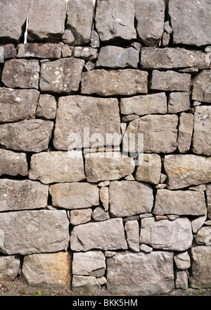 Detail-Aufnahme von einer Trockensteinmauer. Stockfoto