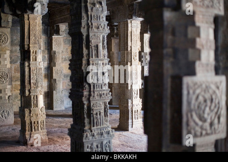 Details der Säulen im Airatesvara Tempel in Dharasuram, Kumbakonam, Tamil Nadu, Indien Stockfoto