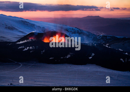 Island, 26. März 2010: Vulkanausbruch auf Fimmvörduháls, Südisland. Stockfoto