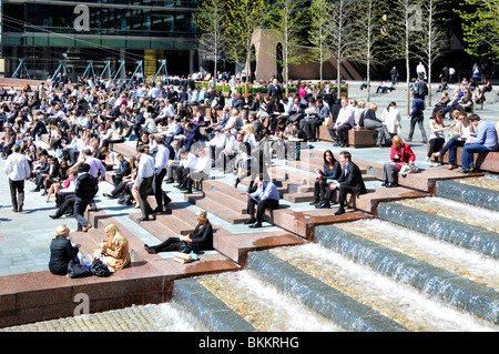 Büroangestellte in der Mittagszeit City of London Stockfoto