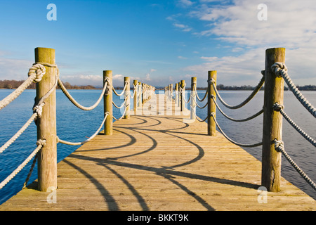 Anlegestelle am Ufer des Lough Neagh in der Nähe der Oxford-Insel-Besucher Zentrum, County Down, Nordirland Stockfoto