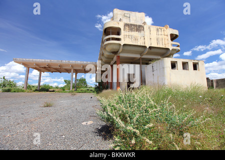 seltsam aussehende Gebäude, der 80er Jahre Raumschiff Architektur, Mombasa Road, Kenia Stockfoto