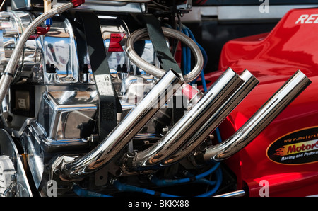 Hot Rod auto motor ziehen in Santa Pod Raceway, England Stockfoto