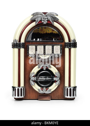 Retro-Juke Box Radio isoliert auf weißem Hintergrund mit Beschneidungspfad Stockfoto